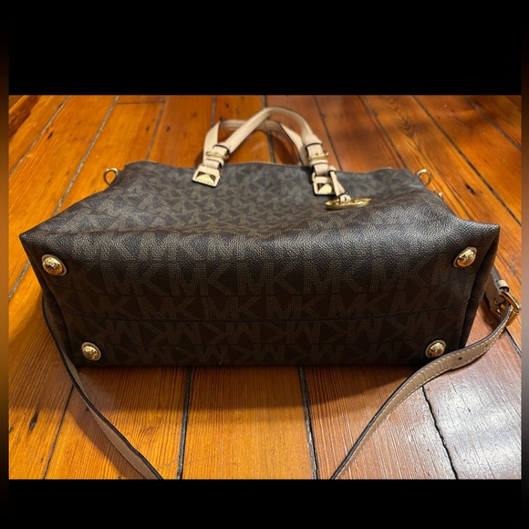 Michael Kors Jet Set Signature Tote MK Logo - Picture 2 of 12